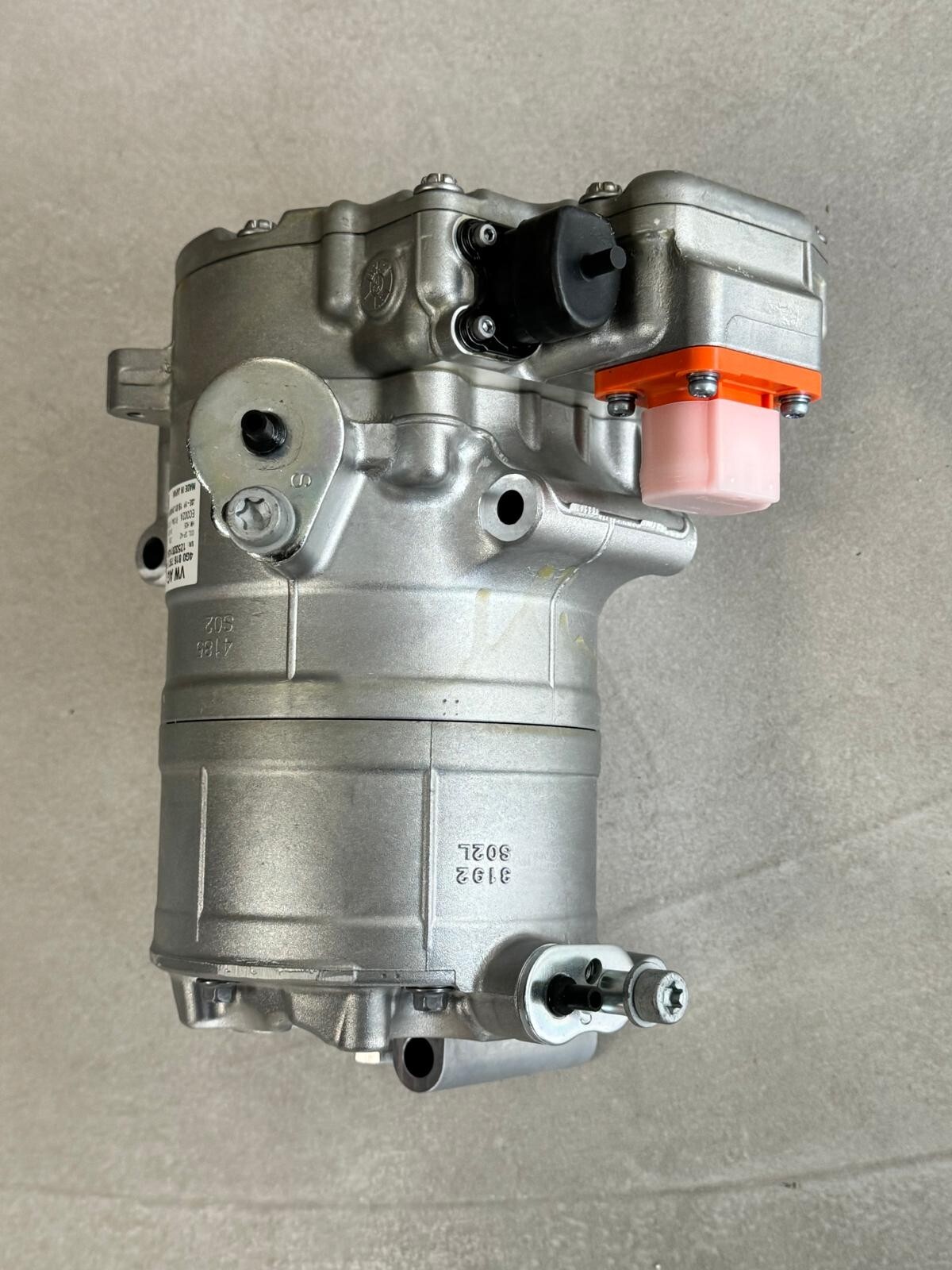 AUDI VW BENTLEY KLIMAKOMPRESSOR ELEKTRISCHER KLIMAKOMPRESSOR 4G0816797F ORIG.NEU - Obrázek 4