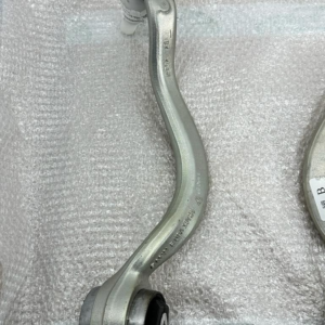 BMW X5 E70 X6 E71,E72 Zugstrebe mit Gummilager rechts 6773950 - 31126773950 ORIG