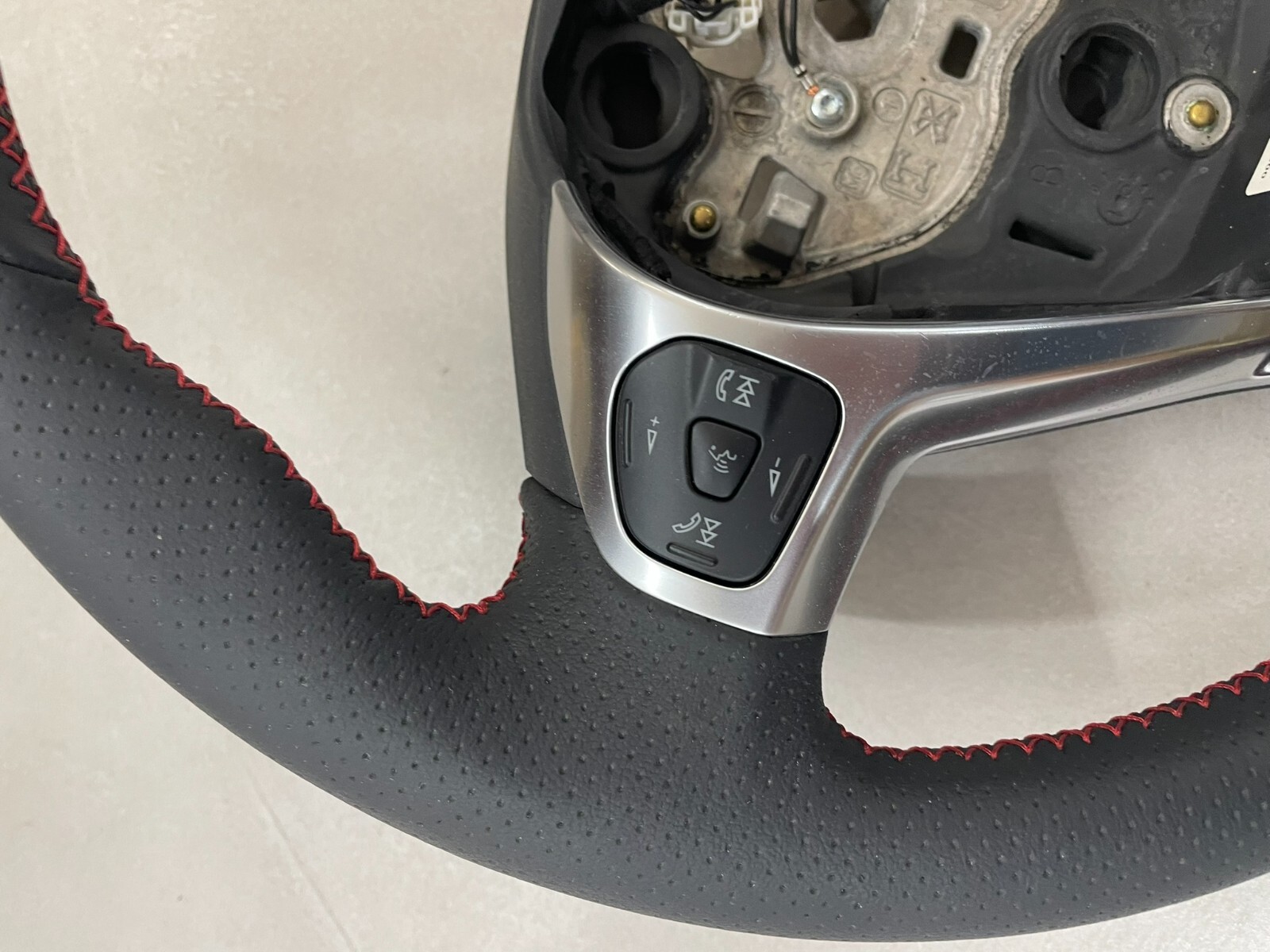 FORD FIESTA MULTIFUNKTIONAL SPORT LEDER LENKRAD G1BB3600BA FAST NEU d v Test Car - Obrázek 5