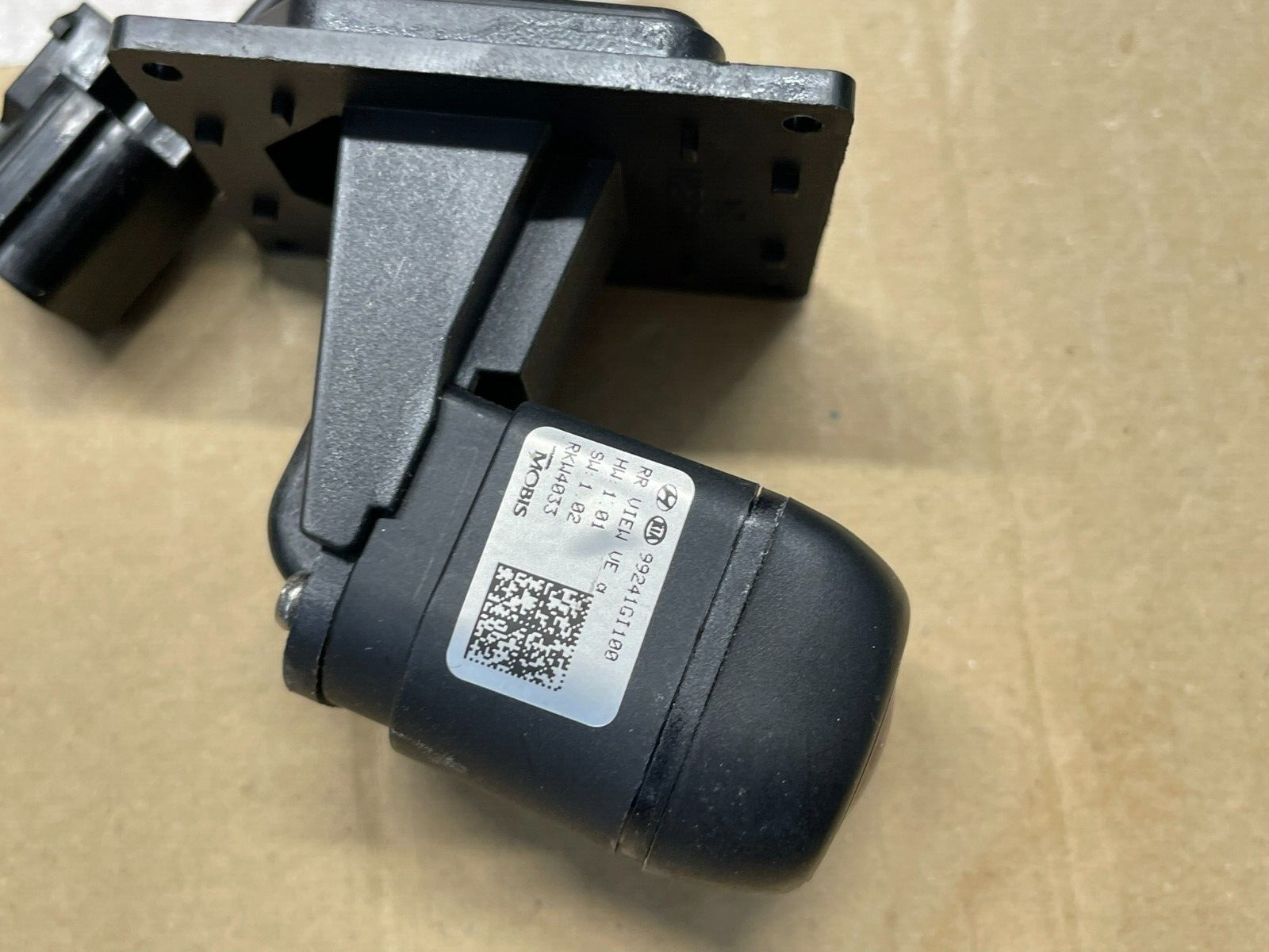 HYUNDAI KAMERA 99241GI100 Rear Back View Camera Assy for Hyundai IONIQ5 2022-23 - Obrázek 5