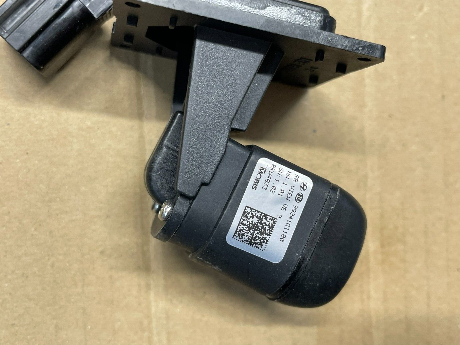 HYUNDAI KAMERA 99241GI100 Rear Back View Camera Assy for Hyundai IONIQ5 2022-23 - Obrázek 7