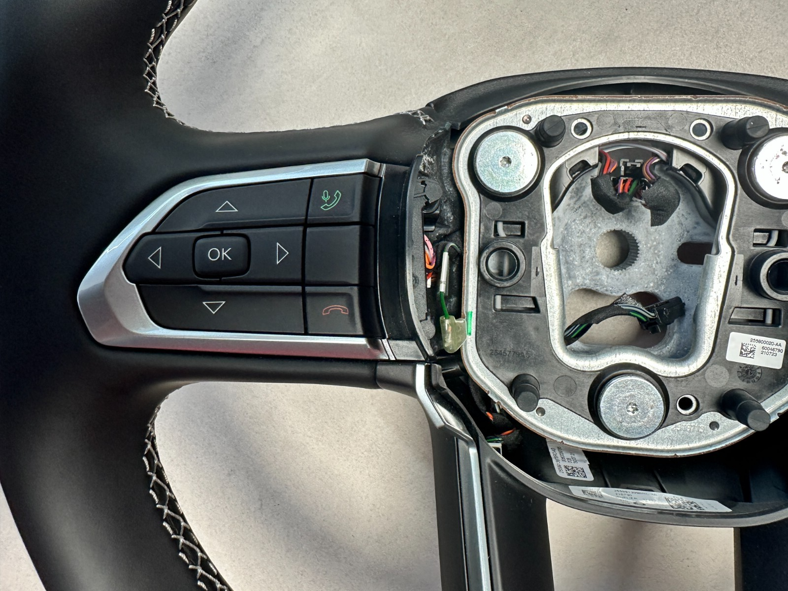 JEEP LENKRAD LEDER MULTINFUNKTION LEDERLENKRAD ORIGINAL NEU!!!! - Obrázek 12