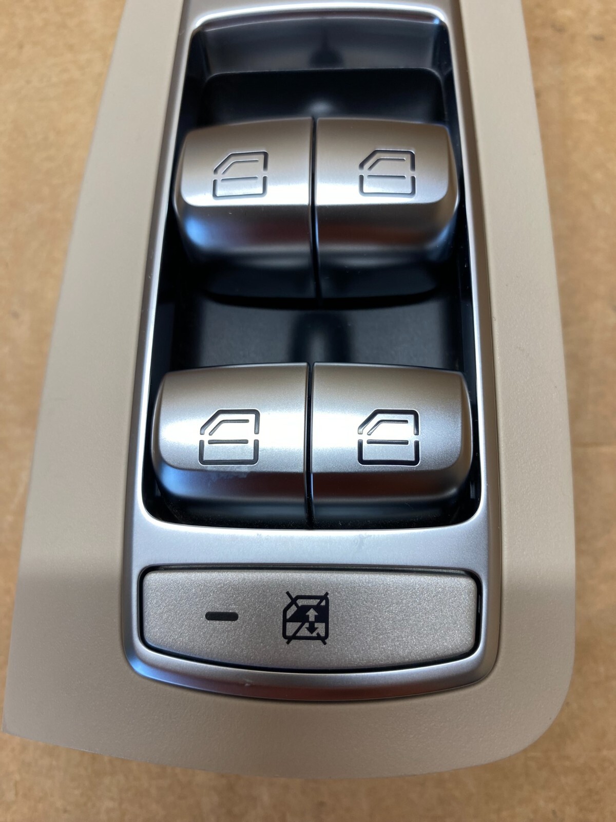 MERCEDES-BENZ FENSTERHEBERSCHALTER SCHALTERBLOCK BEIGE A2229056800 ORIG.NEU!!! - Obrázek 4