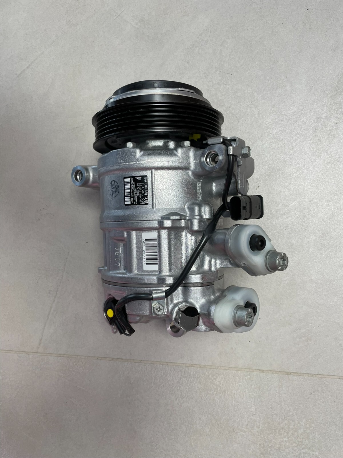 MERCEDES BENZ KLIMAKOMPRESSOR A/C COMPRESOR A0008301301 ORIG. NEU MERCEDES TEIL - Obrázek 5