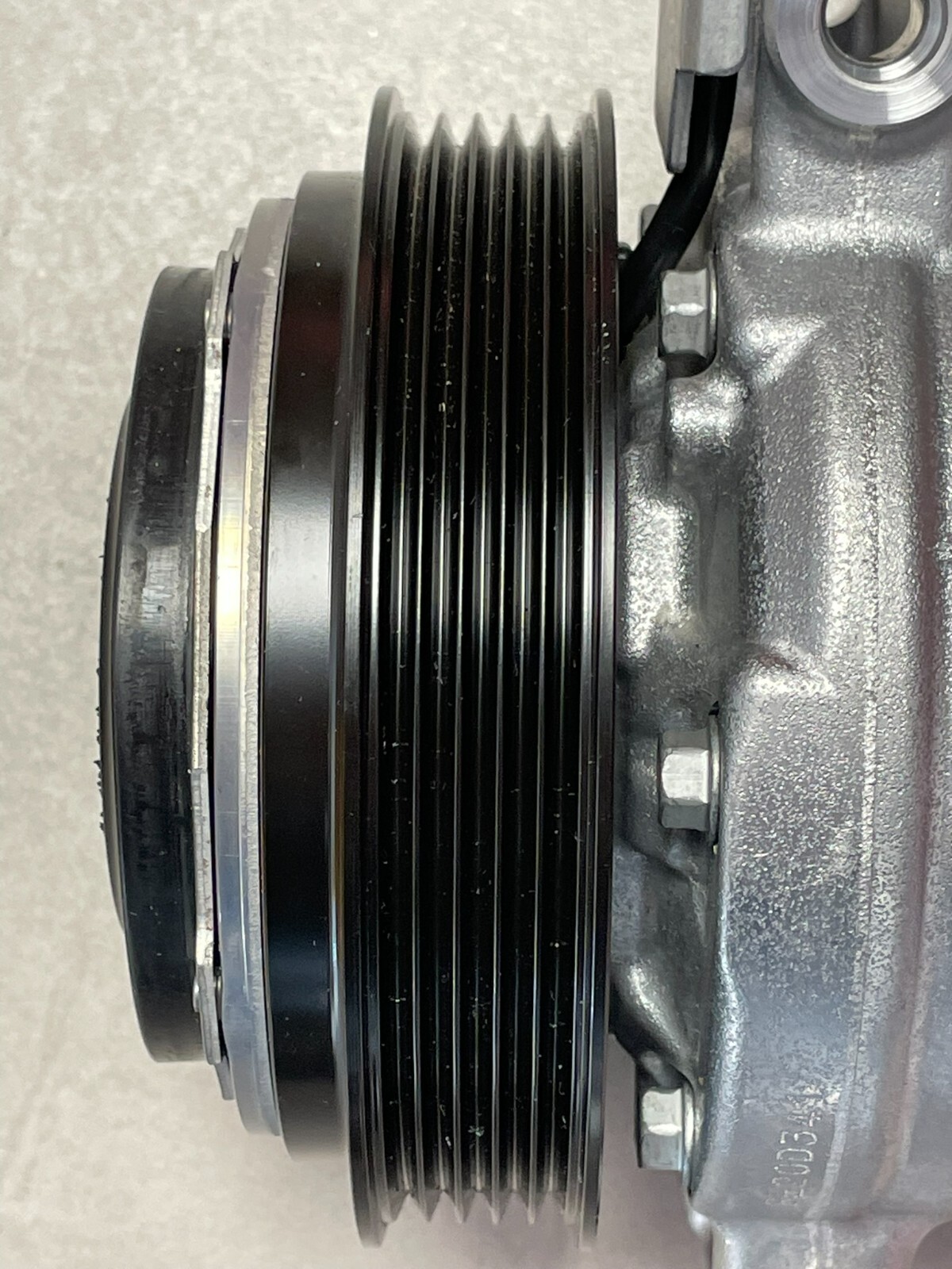 MERCEDES BENZ KLIMAKOMPRESSOR A/C COMPRESOR A0008301301 ORIG. NEU MERCEDES TEIL - Obrázek 9