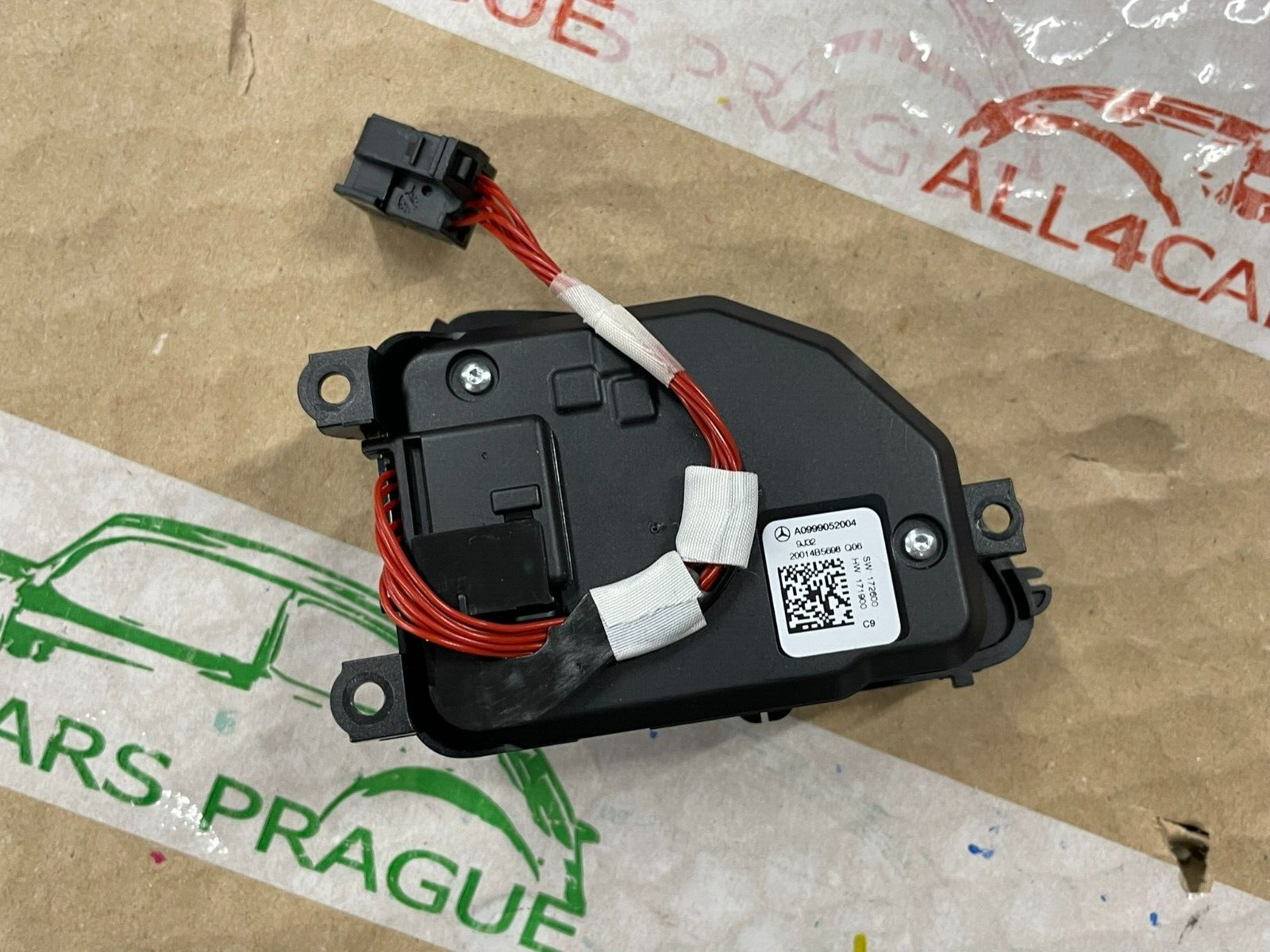 MERCEDES BENZ LENKRAD MULTIFUNKTIONSTASTEN SCHALTER SCHWARZ A0999052004 ORIG.NEU - Obrázek 11