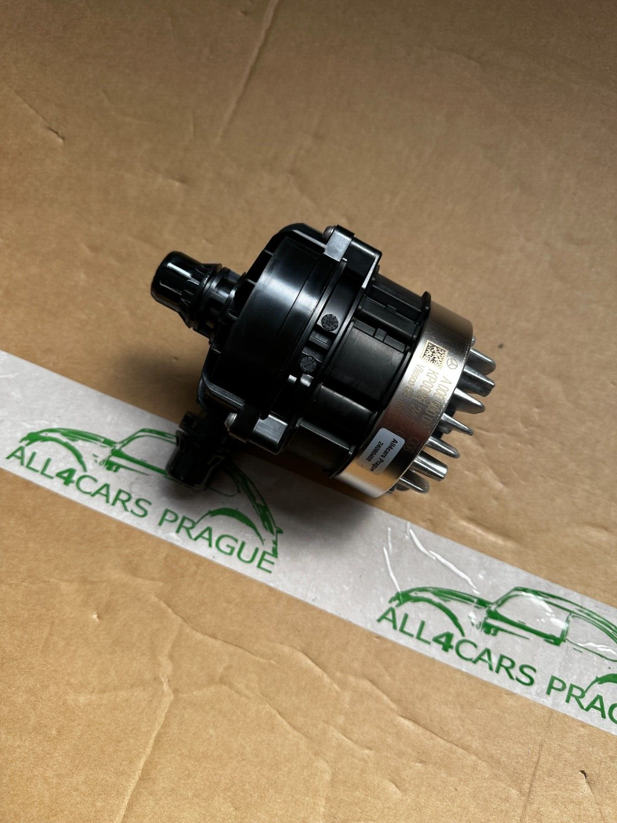 MERCEDES-BENZ ZUSATZWASSERPUMPE KÜHLMITTELPUMPE A0005000801 ORIG.M.BENZ NEW !! - Obrázek 4