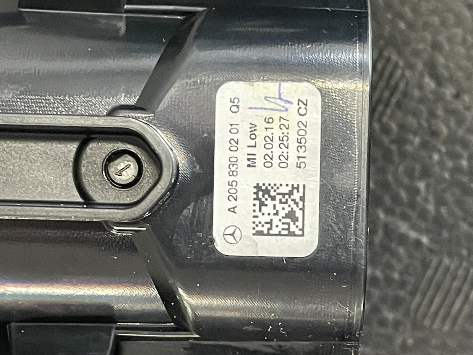 MERCEDES C KLASSE A205 LUFTAUSSTRÖMER ARMATURENBRETT A2058300201 MITTE FAST NEU - Obrázek 11