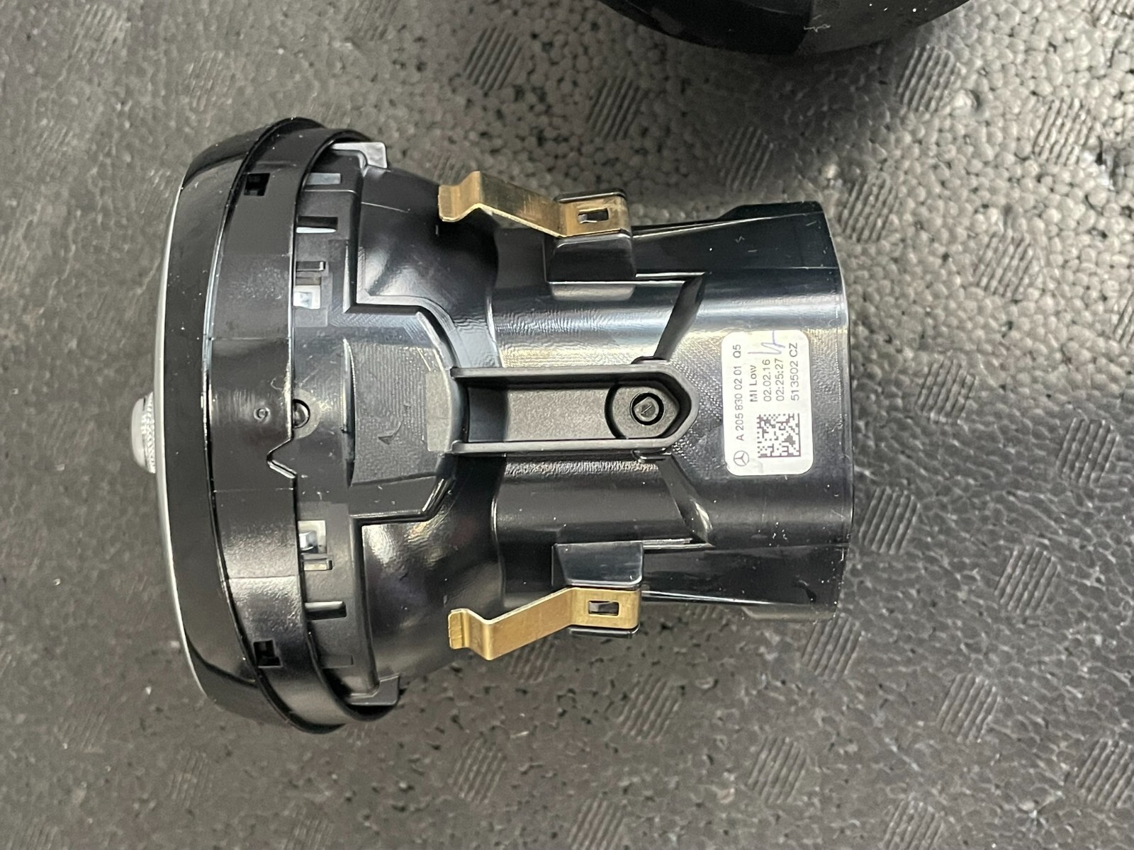 MERCEDES C KLASSE A205 LUFTAUSSTRÖMER ARMATURENBRETT A2058300201 MITTE FAST NEU - Obrázek 10