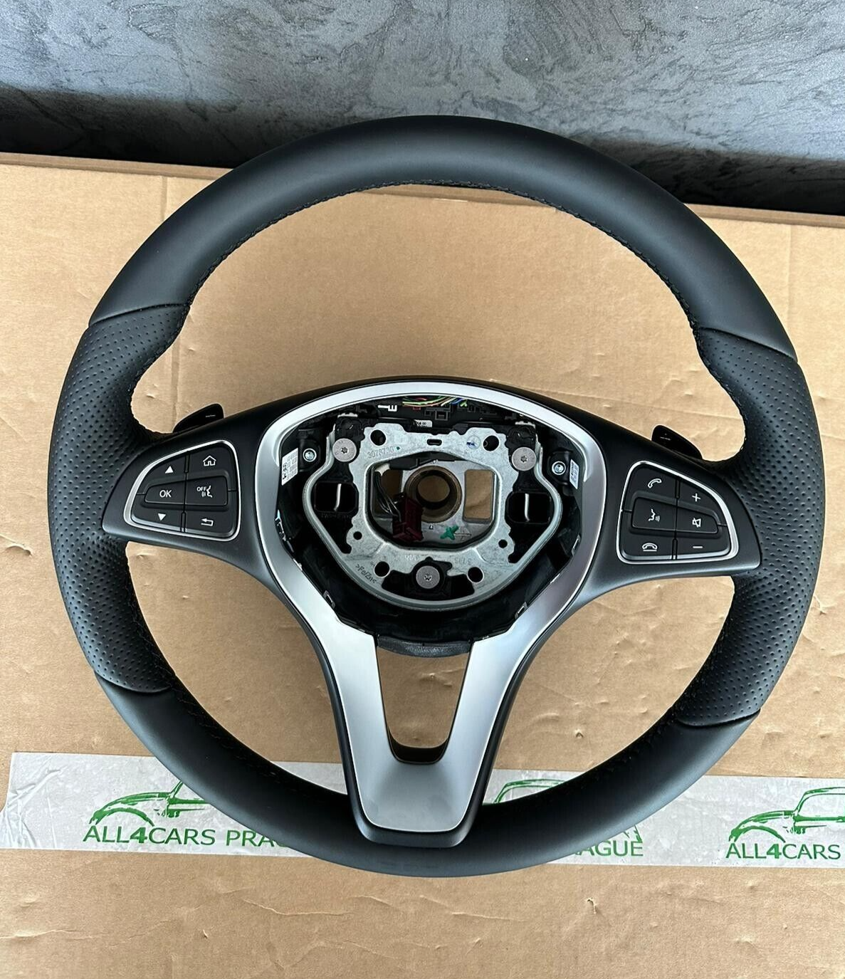 MERCEDES W 205 C 253 GLC SPORT LEDER LENKRAD MIT PADELS A0024606903 FAST NEU ...