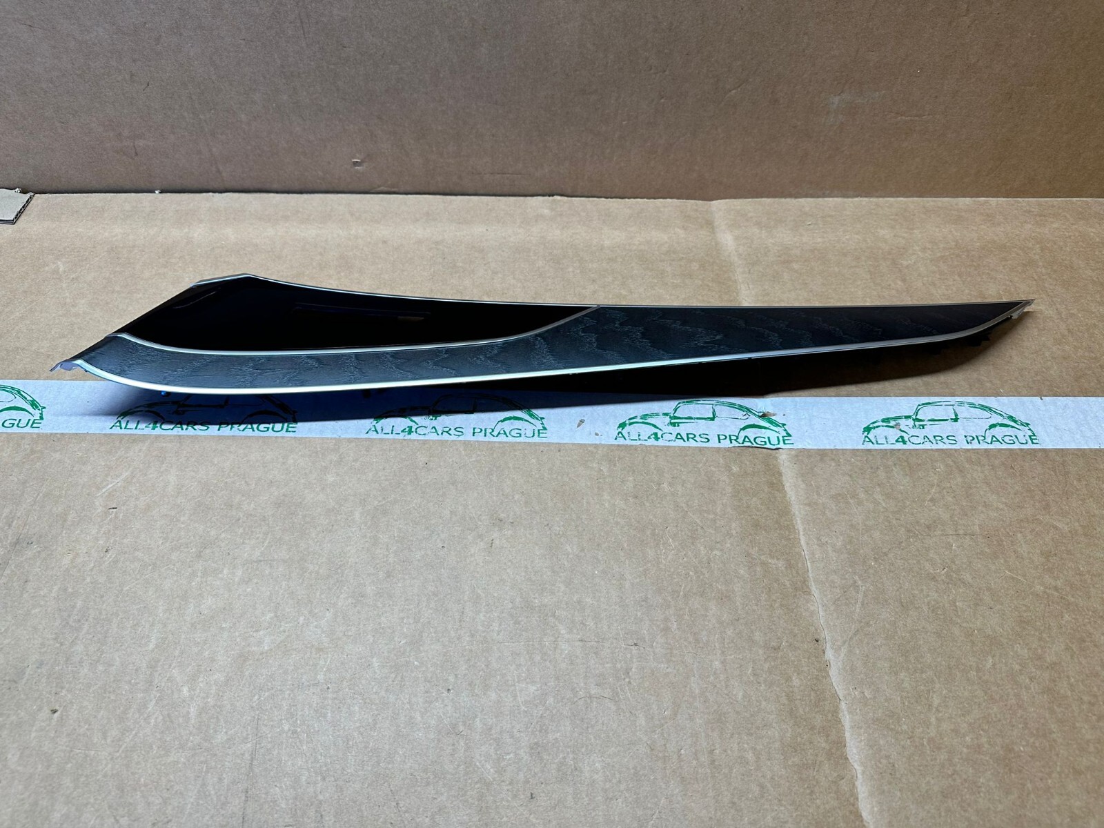 NEU AUDI A8/S8 ZIERBLENDE FUR TURVERKLEIDUNG 4N0867061G 2YA ORIG. NEU!! - Obrázek 4