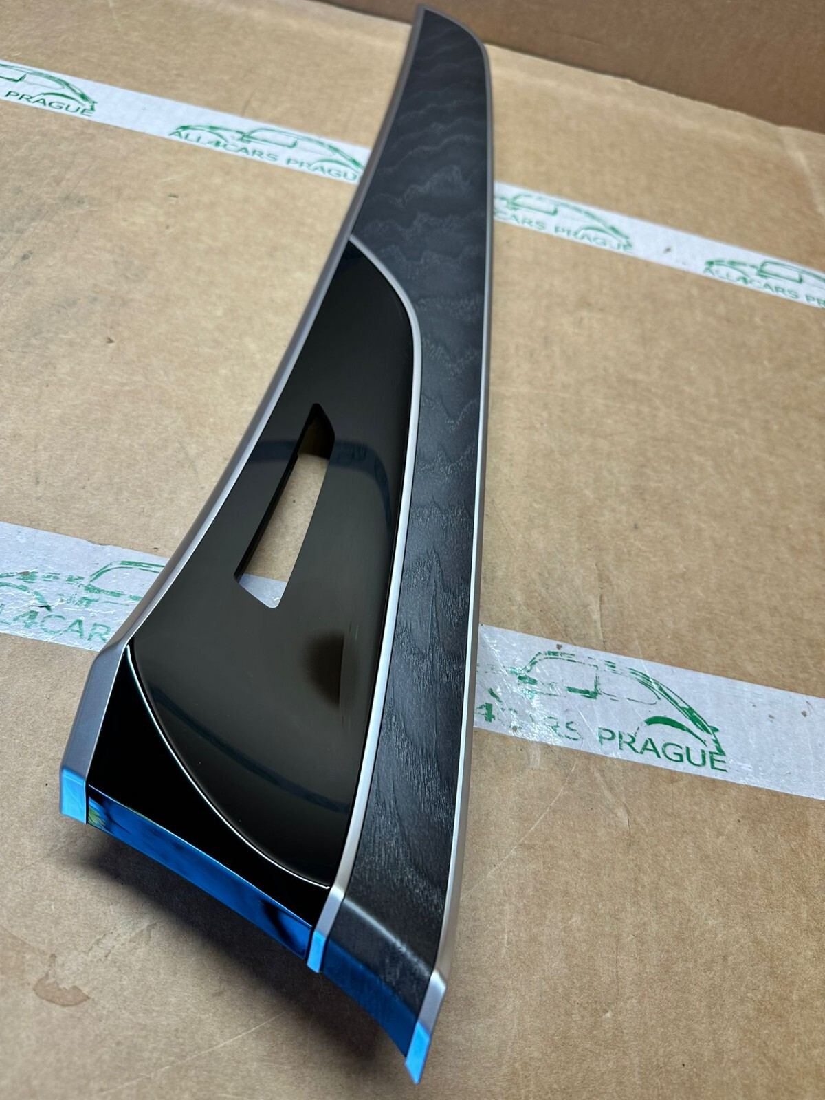 NEU AUDI A8/S8 ZIERBLENDE FUR TURVERKLEIDUNG 4N0867061G 2YA ORIG. NEU!! - Obrázek 5