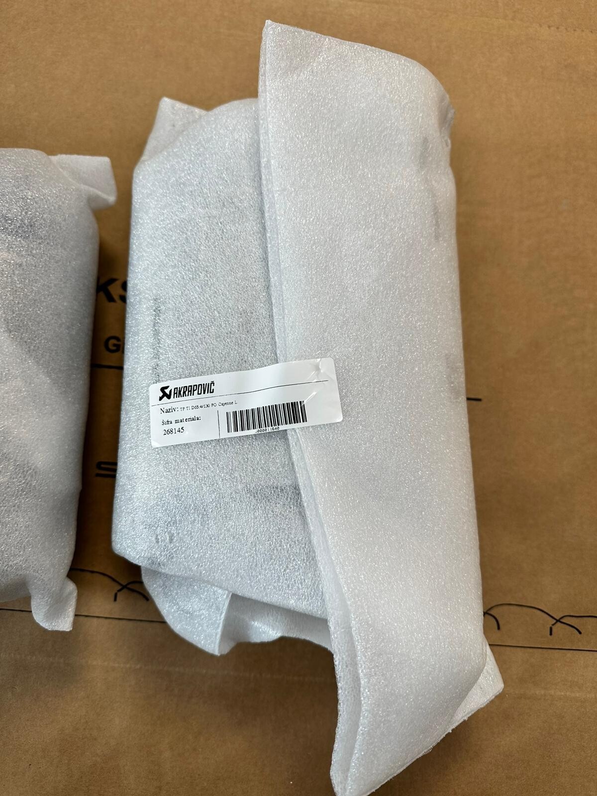 PORSCHE CAYENNE AUSPUFF ENDROHR TITAN AKRAPOVIC 9Y3253823B 9Y3253824B ORIG NEU!! - Obrázek 23