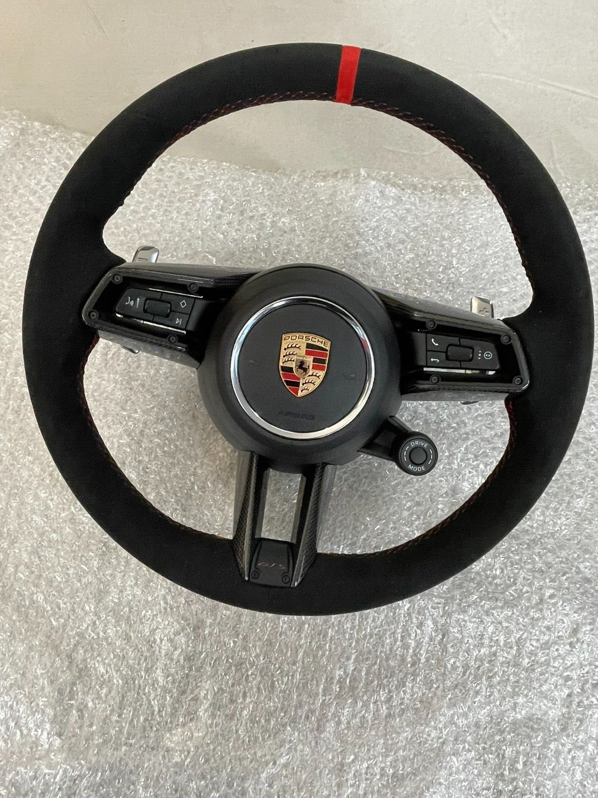 PORSCHE GTS LENKRAD CARBON ALCANTARA LEDER KOMPLET FAST NEU - DEM FROM NEW CAR - Obrázek 15