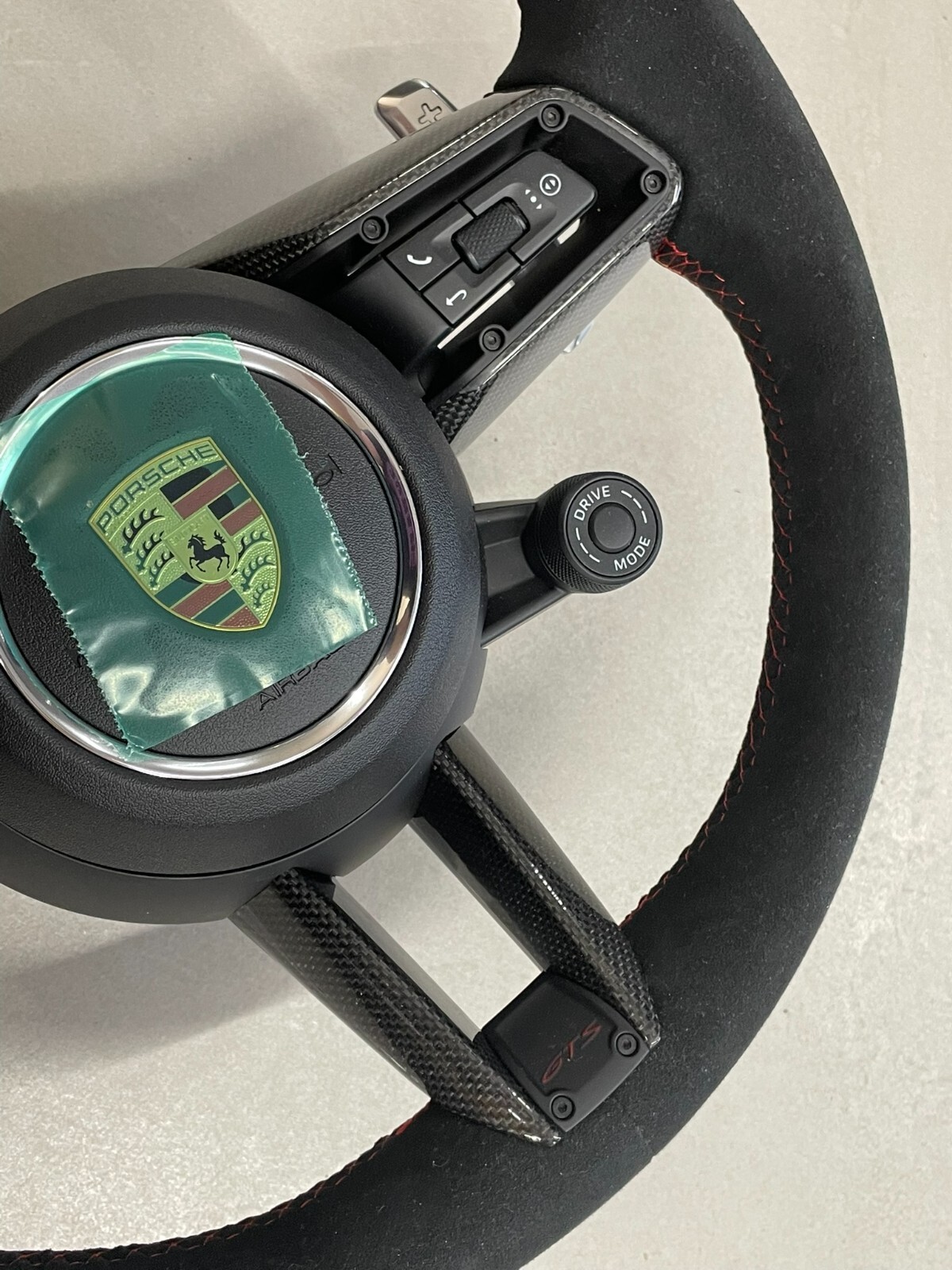 PORSCHE GTS LENKRAD CARBON ALCANTARA LEDER KOMPLET FAST NEU - DEM FROM NEW CAR - Obrázek 6