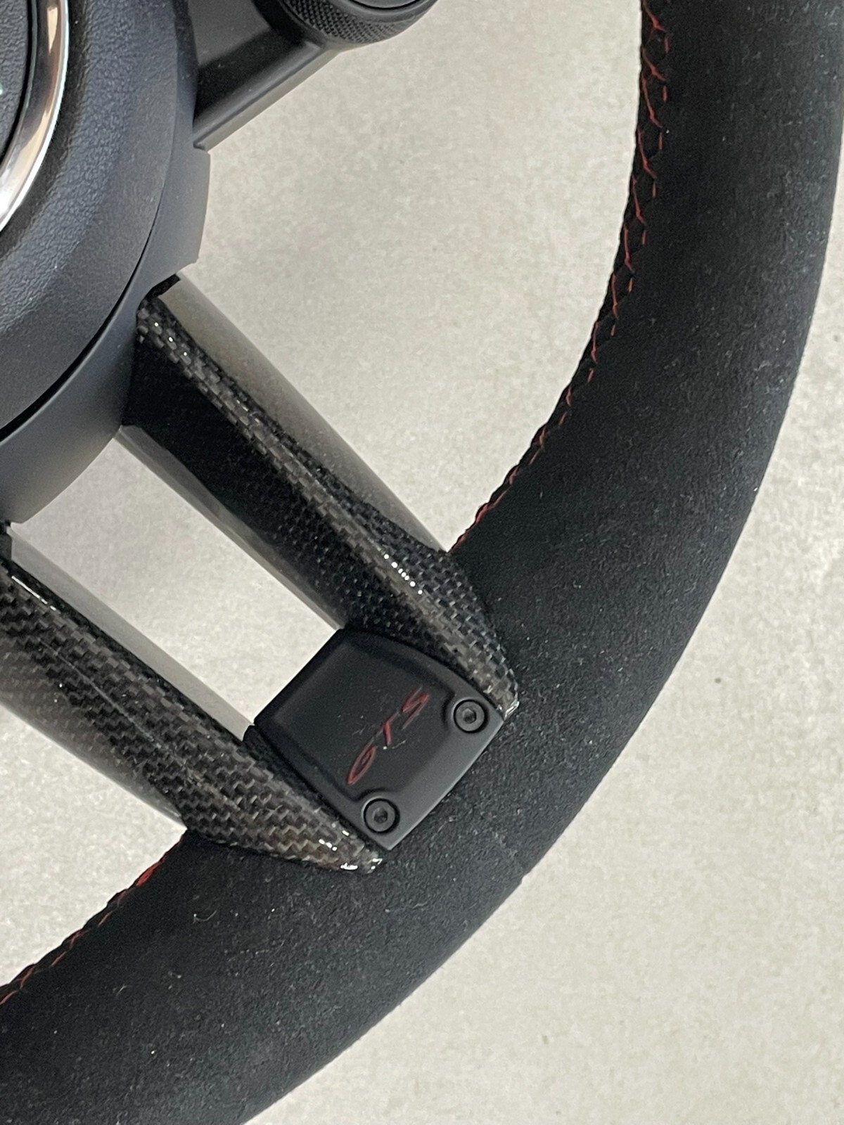 PORSCHE GTS LENKRAD CARBON ALCANTARA LEDER KOMPLET FAST NEU - DEM FROM NEW CAR - Obrázek 7