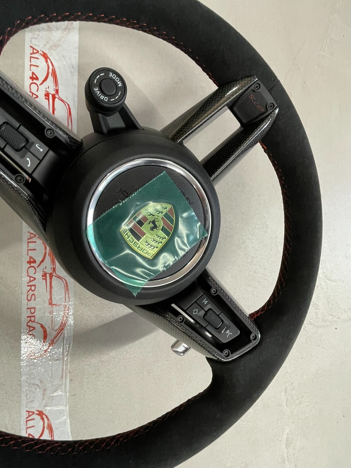 PORSCHE GTS LENKRAD CARBON ALCANTARA LEDER KOMPLET FAST NEU - DEM FROM NEW CAR - Obrázek 8