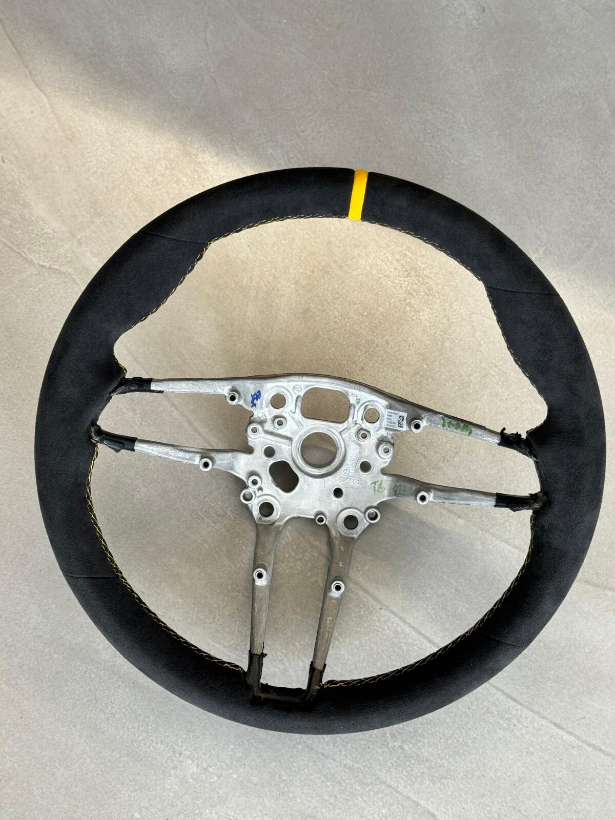 PORSCHE GTS/TURBO LEERES RAHMEN LENKRAD SCHWARZ (GELB) ALCANTARA LEDER ORIG.NEU. - Obrázek 13