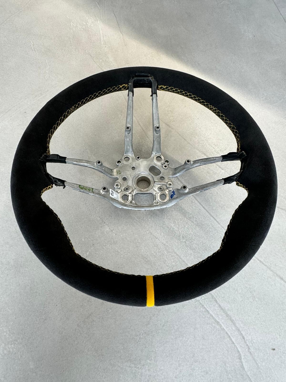 PORSCHE GTS/TURBO LEERES RAHMEN LENKRAD SCHWARZ (GELB) ALCANTARA LEDER ORIG.NEU. - Obrázek 16