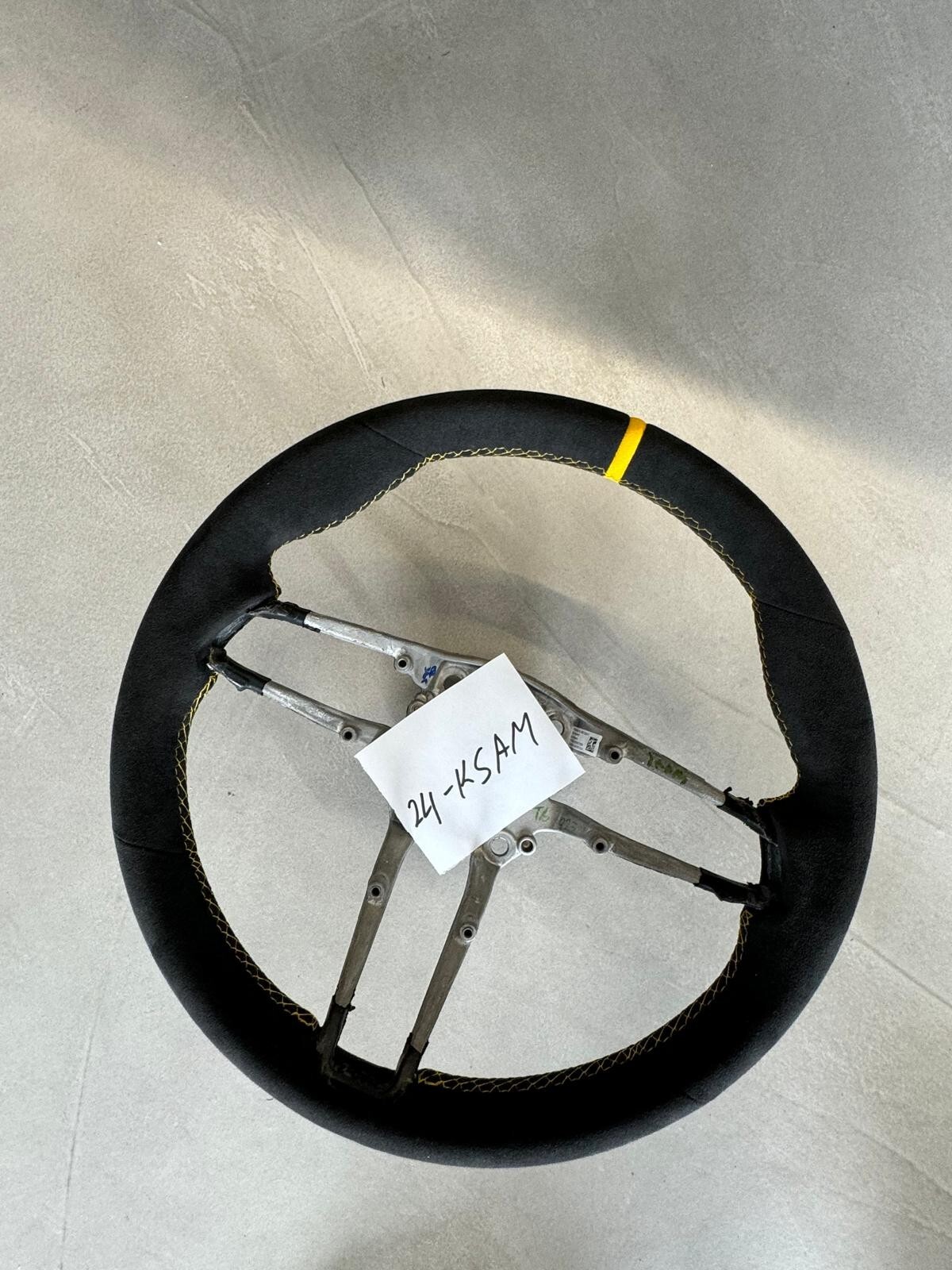 PORSCHE GTS/TURBO LEERES RAHMEN LENKRAD SCHWARZ (GELB) ALCANTARA LEDER ORIG.NEU. - Obrázek 18