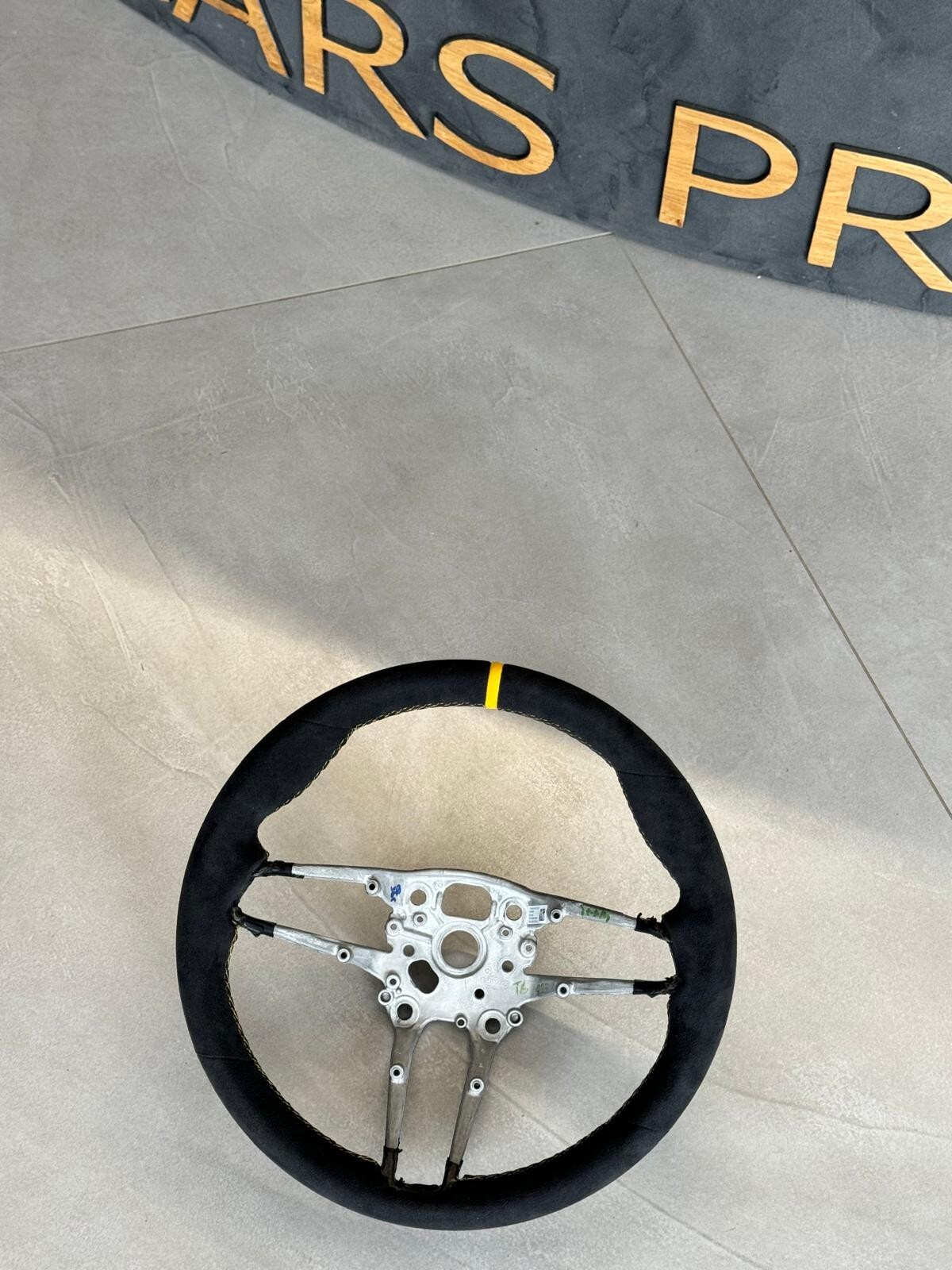 PORSCHE GTS/TURBO LEERES RAHMEN LENKRAD SCHWARZ (GELB) ALCANTARA LEDER ORIG.NEU. - Obrázek 3