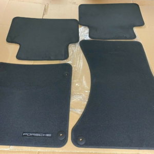 PORSCHE MACAN FUSSMATTEN 4 TEILE  SCHWARZ 95B864435D ORIGINAL PORSCHE TEIL NEU
