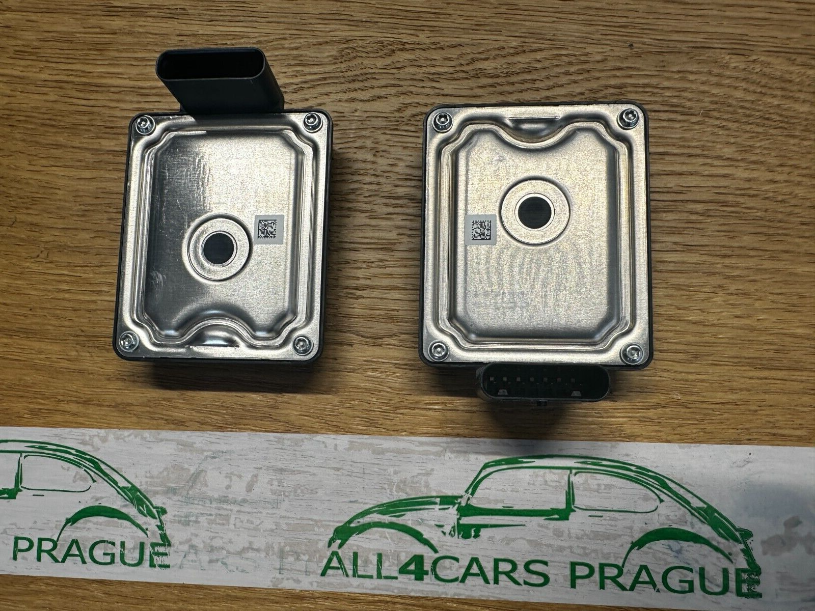 SKODA ACC RADARSENSOR ABSTANDSREGELUNG 2Q0907561J NEU ORIG. SKODA TEIL ! - Obrázek 11