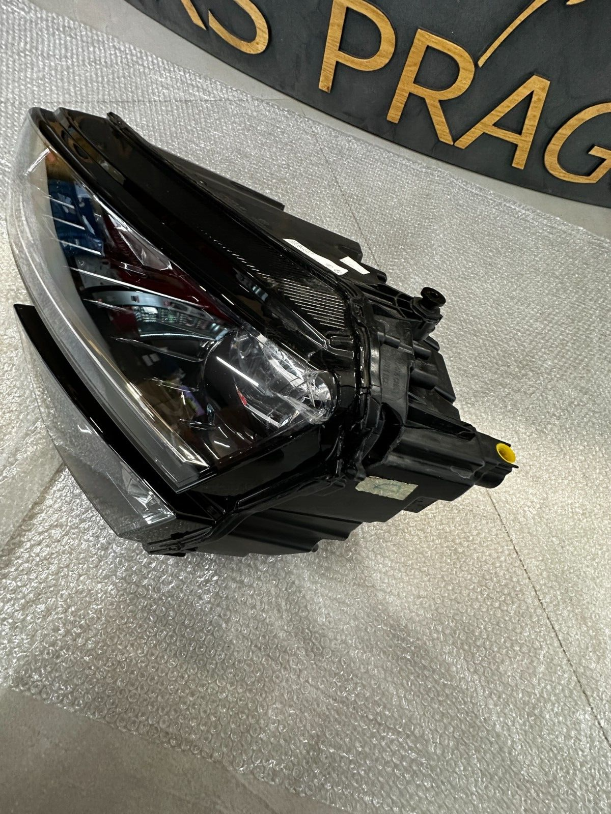 SKODA KAROQ LED FRONTSCHEINWERFER VORNE LINKS 57B941015D BESCHÄDIGT ORIG.SKODA - Obrázek 10