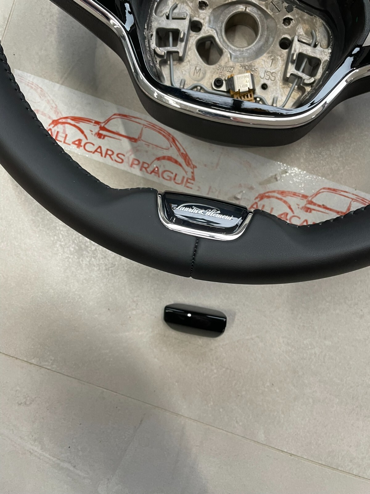 ŠKODA KODIAQ OCTAVIA SUPERB FABIA..LENKRAD SPORT MULTIFUNKTIONAL LEDER ORIG.TEIL - Obrázek 5