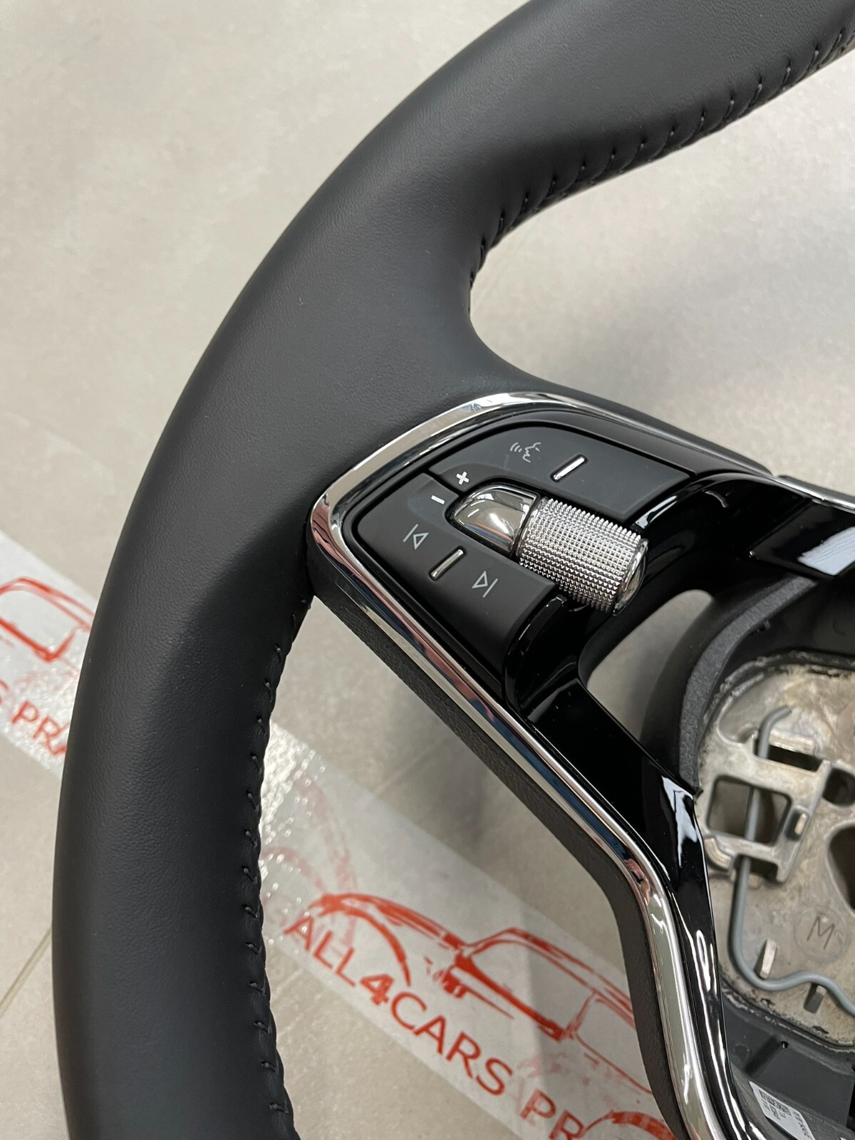 ŠKODA KODIAQ OCTAVIA SUPERB FABIA..LENKRAD SPORT MULTIFUNKTIONAL LEDER ORIG.TEIL - Obrázek 6