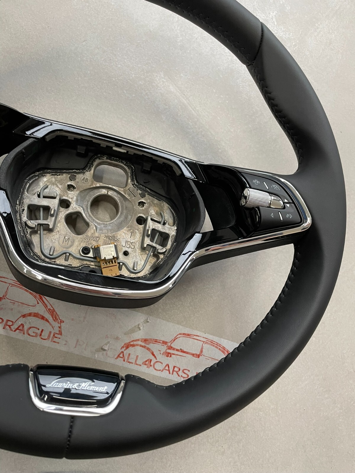 ŠKODA KODIAQ OCTAVIA SUPERB FABIA..LENKRAD SPORT MULTIFUNKTIONAL LEDER ORIG.TEIL - Obrázek 8