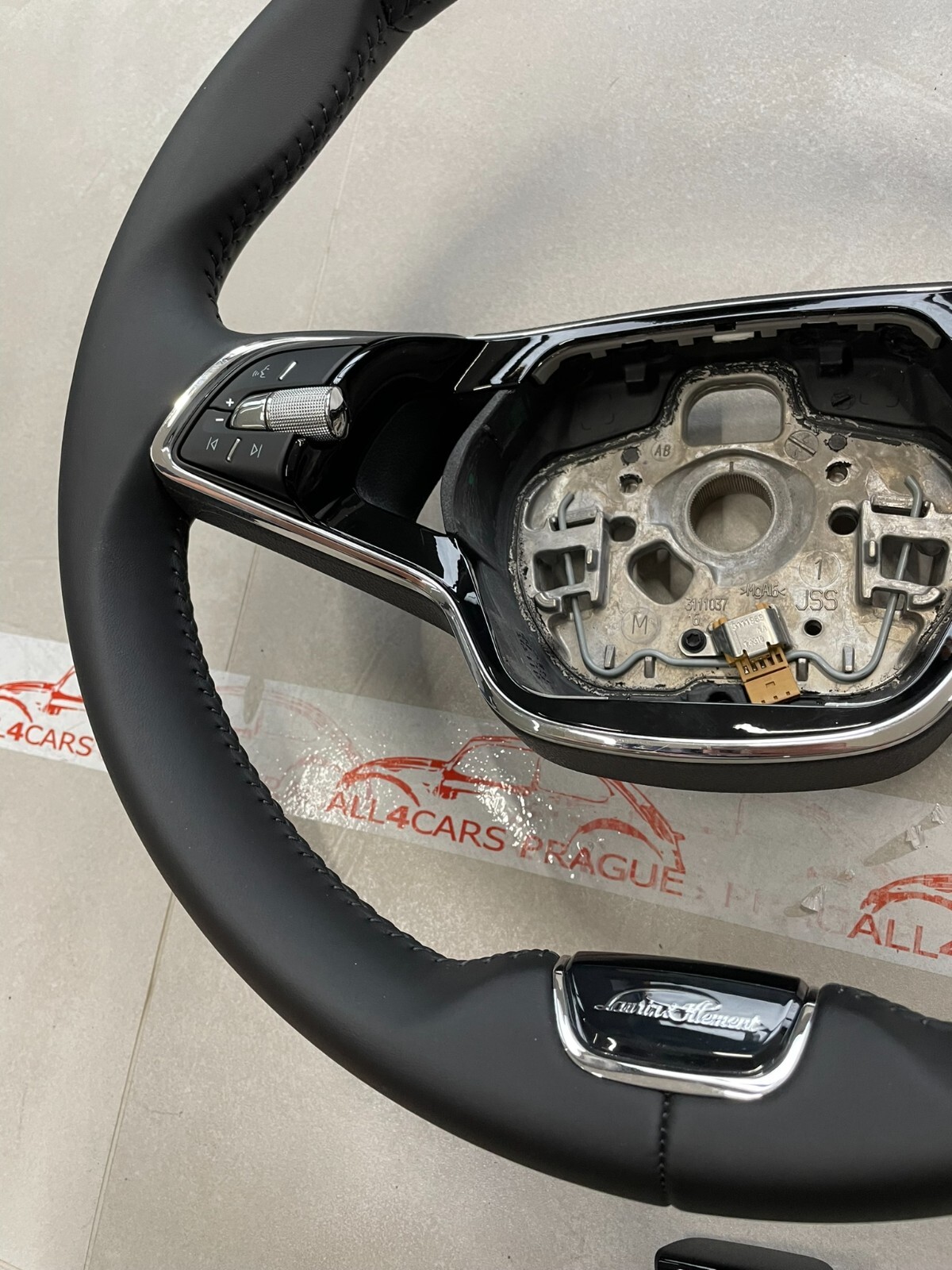 ŠKODA KODIAQ OCTAVIA SUPERB FABIA..LENKRAD SPORT MULTIFUNKTIONAL LEDER ORIG.TEIL - Obrázek 9