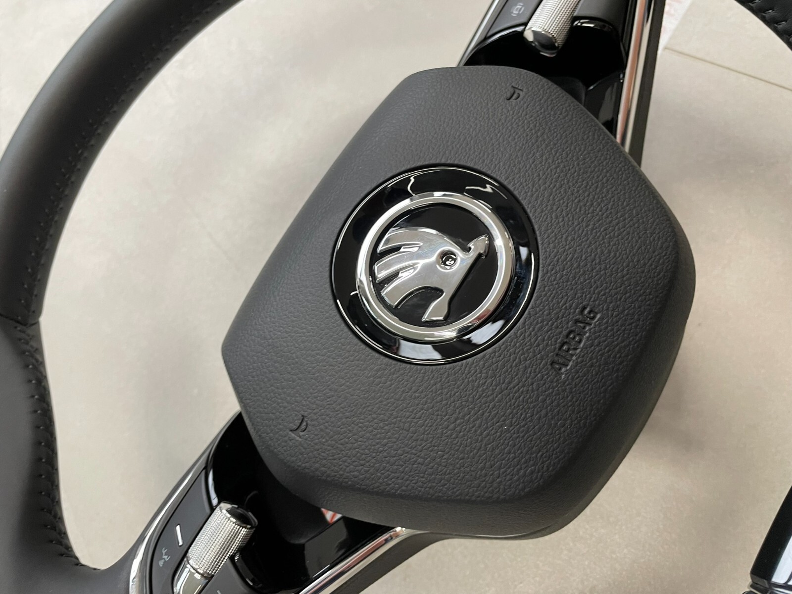 ŠKODA KODIAQ SUPERB .... LENKRAD A.I.R.B.A.G 3V0880201AN = 3V0880201AP ORIG NEU - Obrázek 6