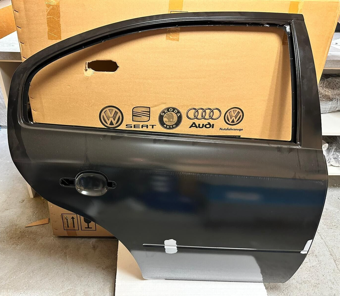 SKODA OCTAVIA I LIMUSINE TÜR HINTEN RECHTS 1U4833052 ORIGINAL SKODA NEUES TEIL - Obrázek 3