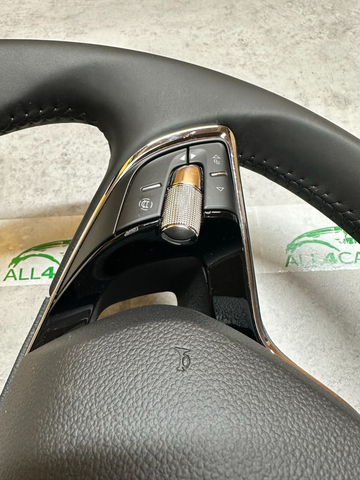 SKODA OCTAVIA IV MULTIFUNKTIONAL LEDERLENKRAD BEHEIZT 5E0419093A ORIGINAL - Obrázek 8