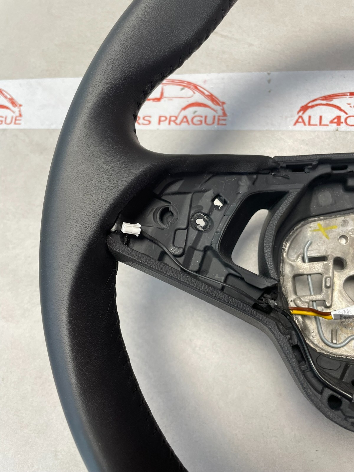 ŠKODA SUPERB KODIAQ LENKRAD LEDER BEHEIZT LEERER LENKRADRAHMEN 5E3419093DE ORIG - Obrázek 6