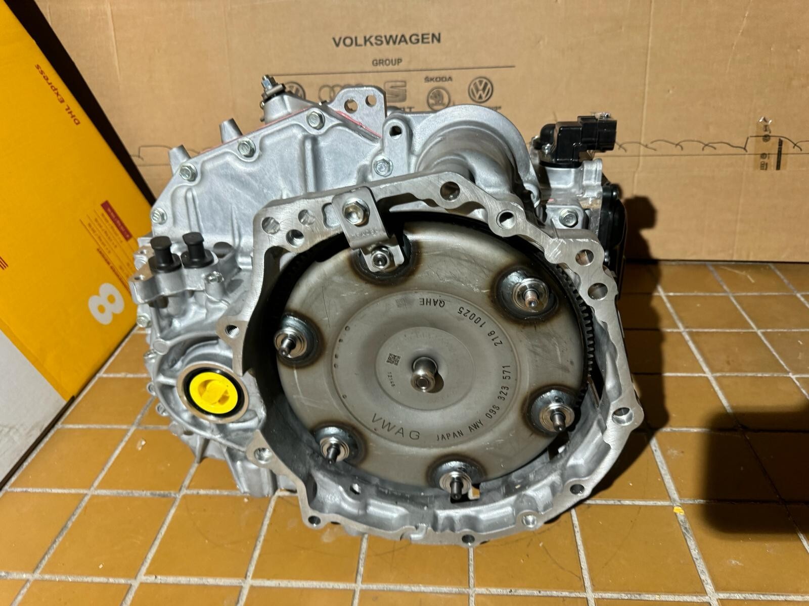 UJX AUDI VW SKODA SEAT 8 GANG AUTOMATIKGETRIEBE CODE:UJX COMPLETE 09S300035E NEW - Obrázek 3