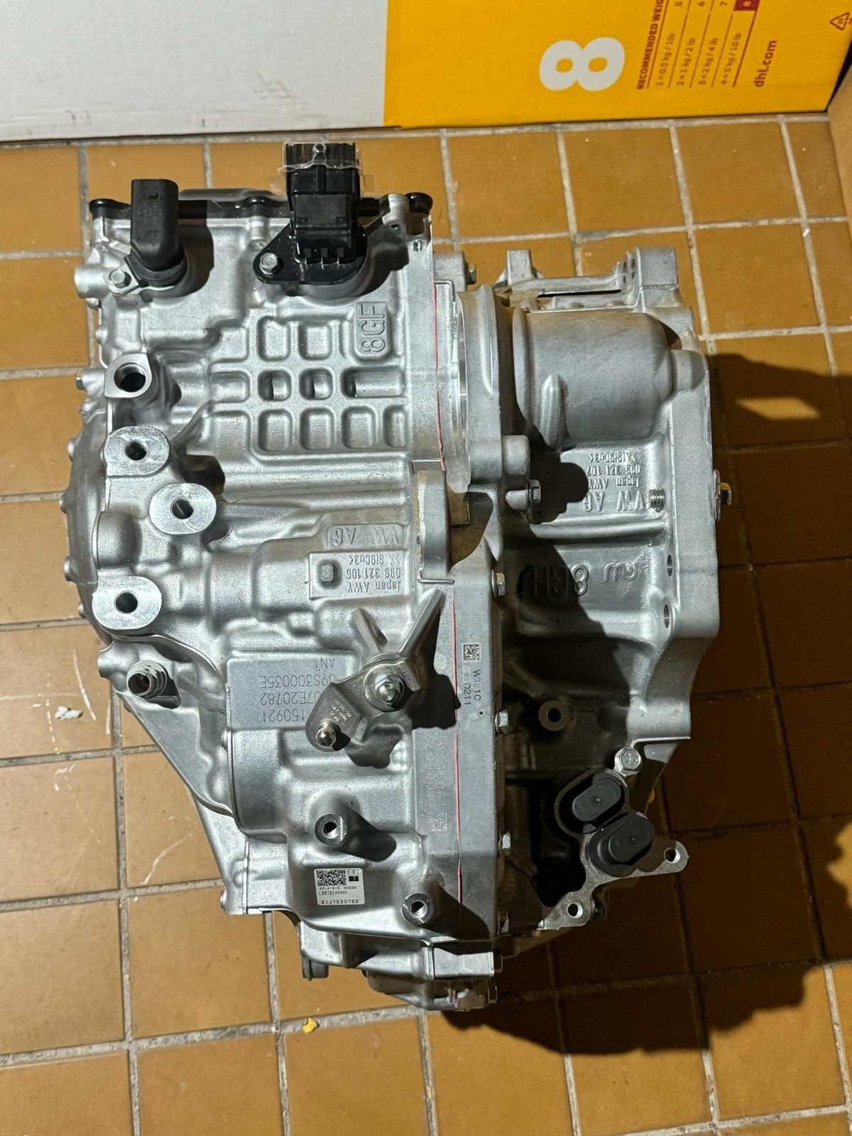 UJX AUDI VW SKODA SEAT 8 GANG AUTOMATIKGETRIEBE CODE:UJX COMPLETE 09S300035E NEW - Obrázek 8