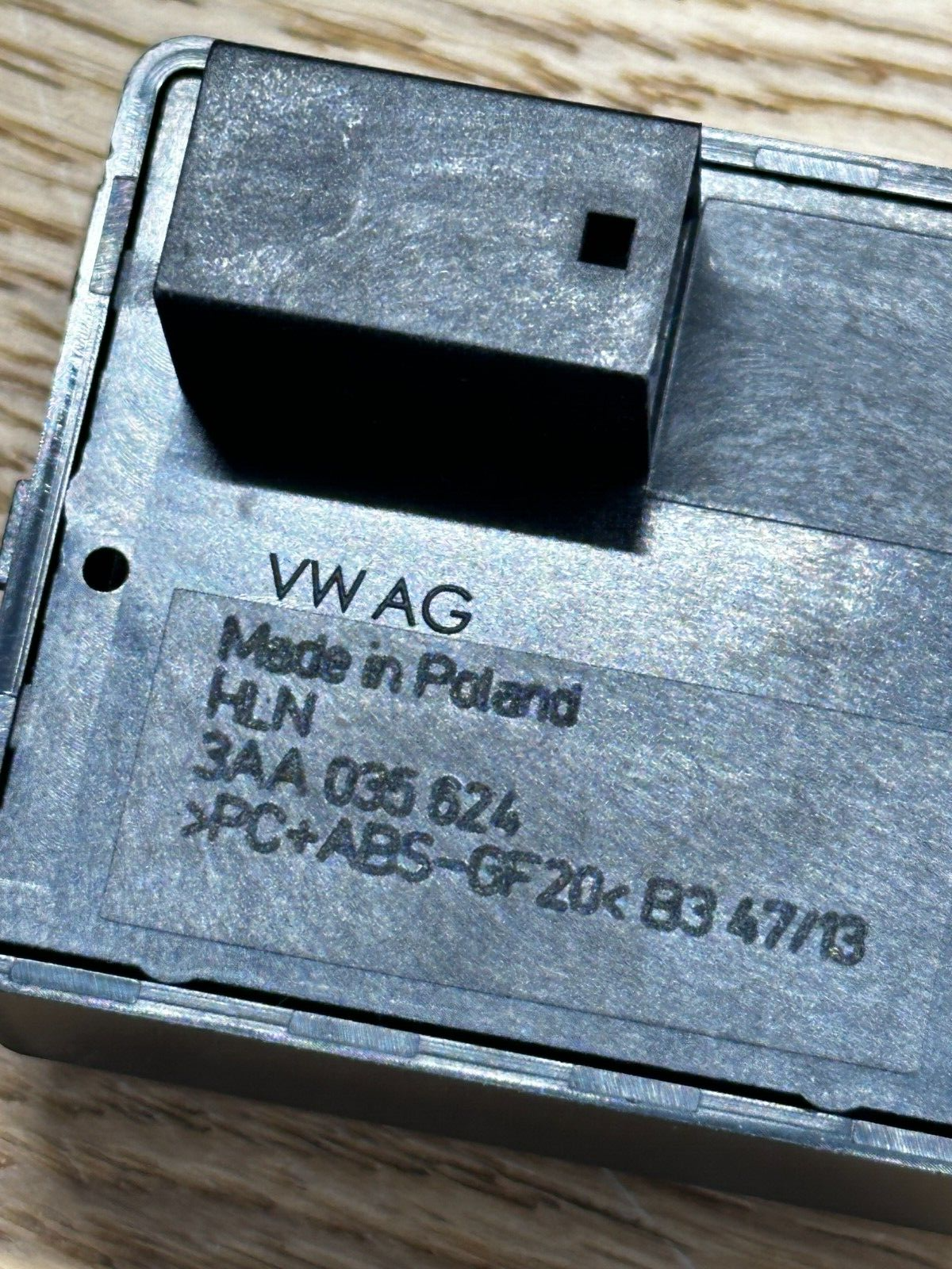 VW GOLF PASSAT TIGUAN +...BEDIENEINHEIT FREISPRECHEINRICHTUNG 3AA035624 Fast Neu - Obrázek 3