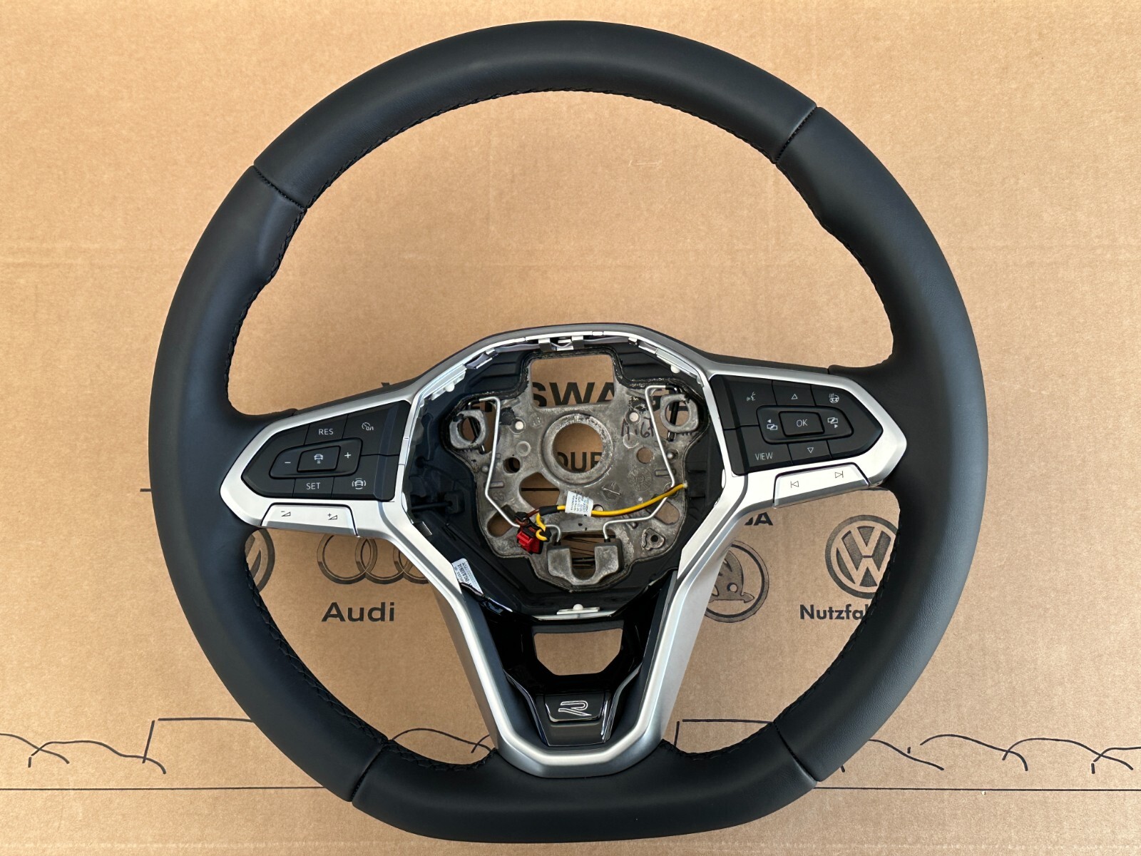 VW LENKRAD VW GOLF TIGUAN LENKRAD SPORT LOGO R BEHEIZT 5H0419089HP Fast Neu Test