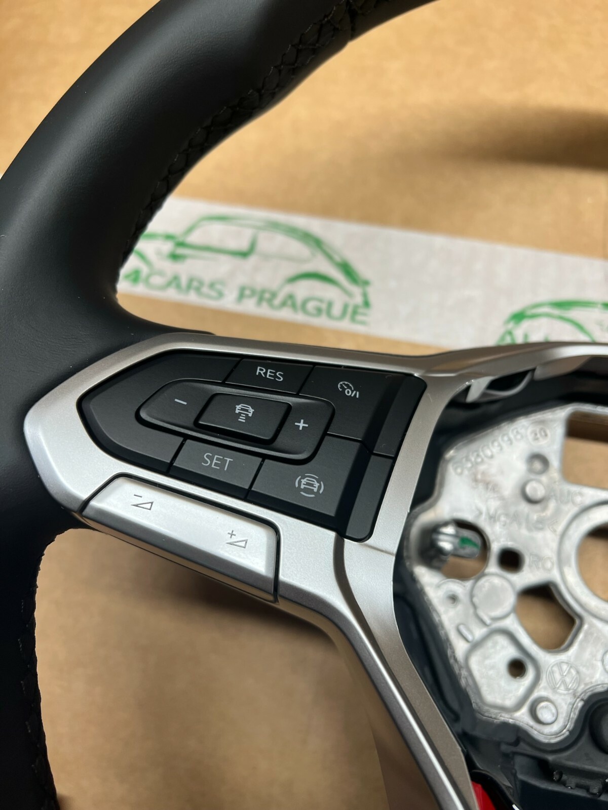 VW MULTIFUNKTION LEDER LENKRAD GTI LOGO 2GM419089AF NEU!!!! - Obrázek 5