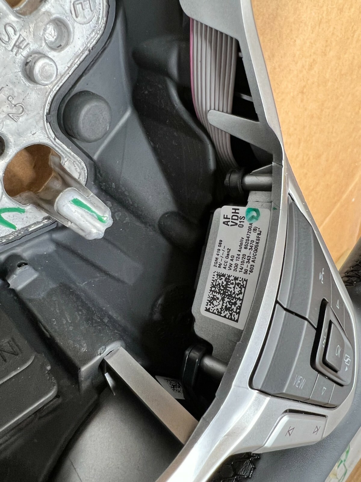 VW MULTIFUNKTION LEDER LENKRAD GTI LOGO 2GM419089AF NEU!!!! - Obrázek 8