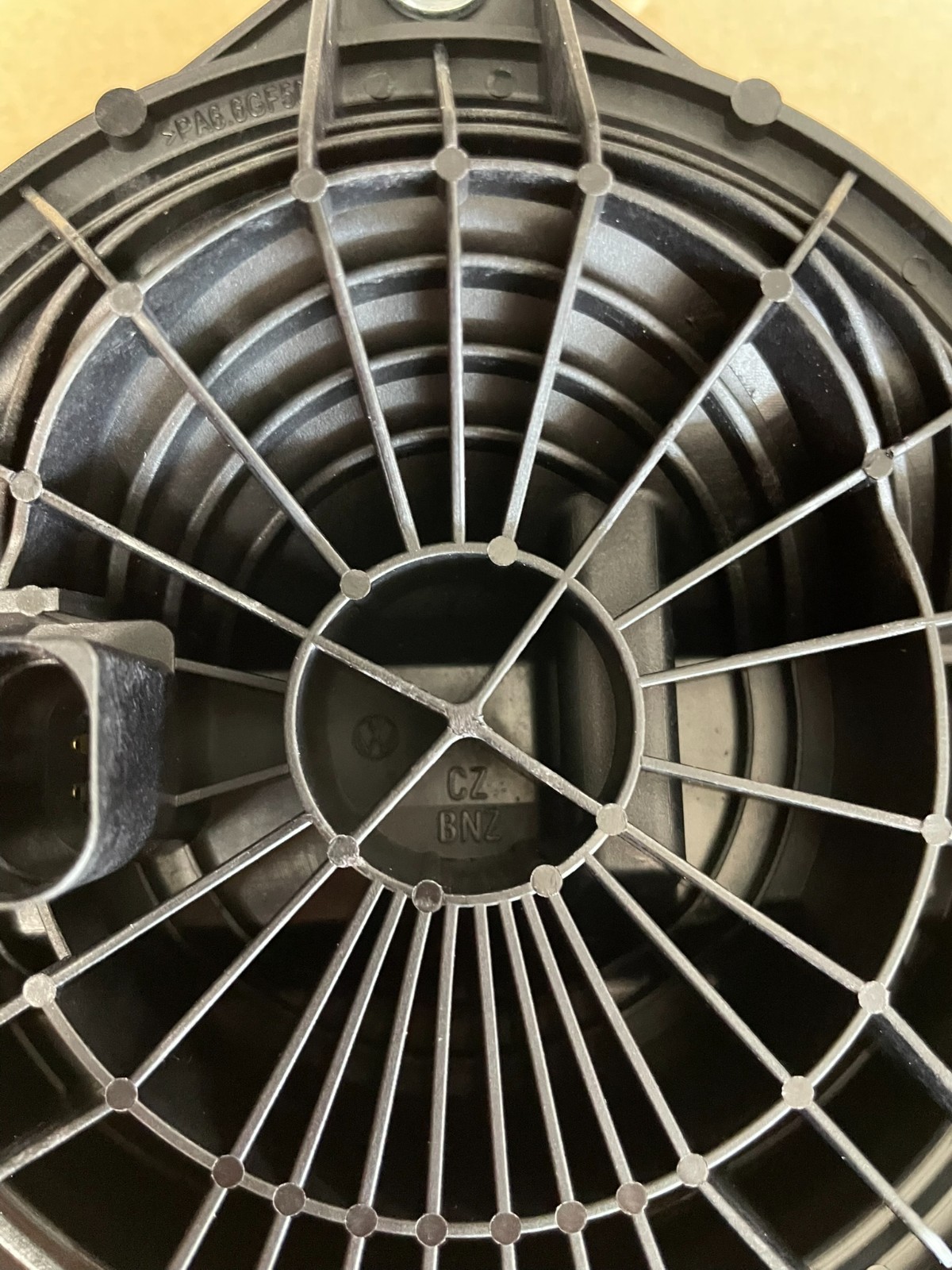 VW PASSAT ARTEON GOLF SPORTSVAN HECKKLAPPENÖFFNER LOGO 510827469 TEST CAR DEMONT - Obrázek 15