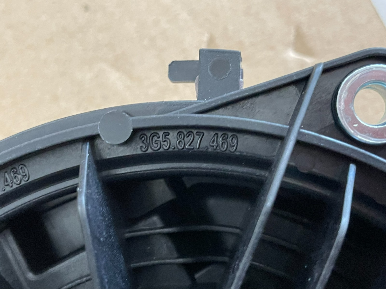 VW PASSAT ARTEON GOLF SPORTSVAN HECKKLAPPENÖFFNER LOGO 510827469 TEST CAR DEMONT - Obrázek 17