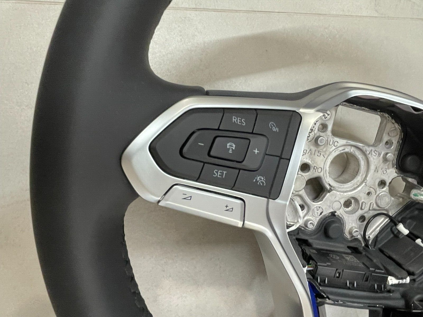 VW PASSAT ARTEON...SPORT LENKRAD LEDER R-LOGO 2G0419089E Fast Neu d v Test Wagen - Obrázek 17