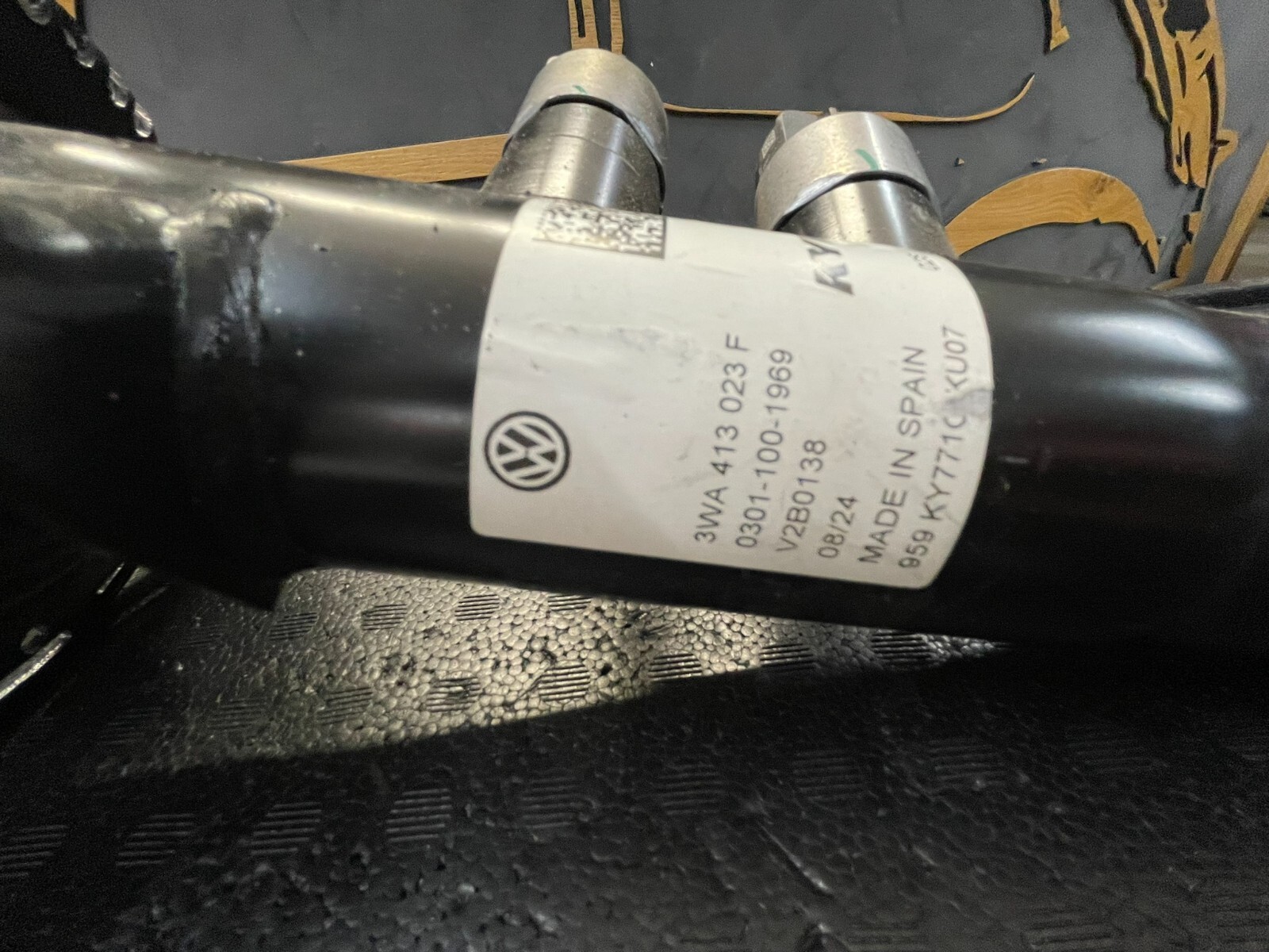 VW PASSAT , ŠKODA SUPERB EL. FRONT GAS SCHOCK DÄMPFER 3WA413023F ORIG. NEU TEIL - Obrázek 6