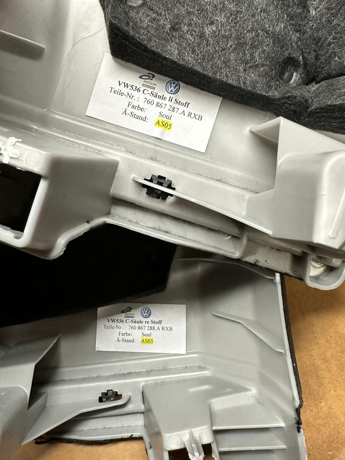 VW TOUAREG 3 VERKLEIDUNG B-SÄULE OBEN PAAR GURTVERSTELLER 760867287A 760867288A - Obrázek 9