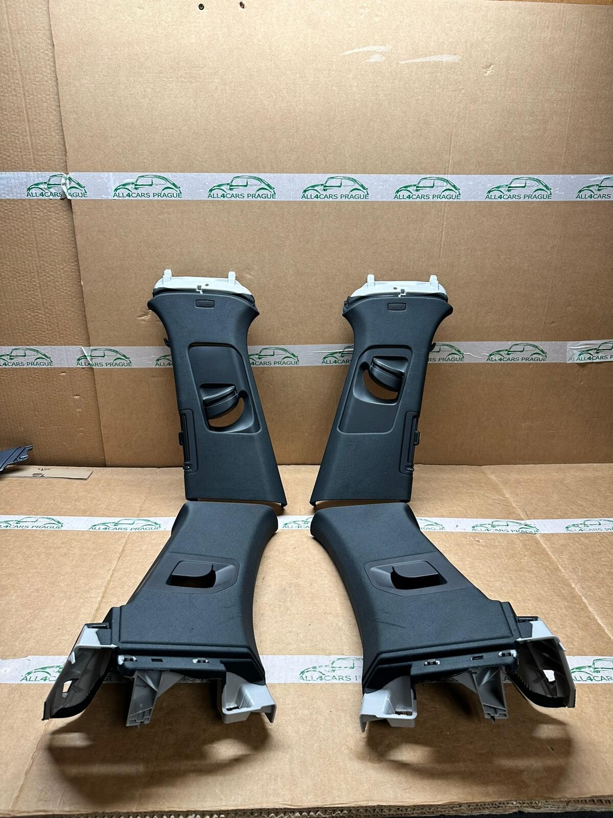 VW TOUAREG 3 VERKLEIDUNG B-SÄULE OBEN PAAR GURTVERSTELLER 760867287A 760867288A