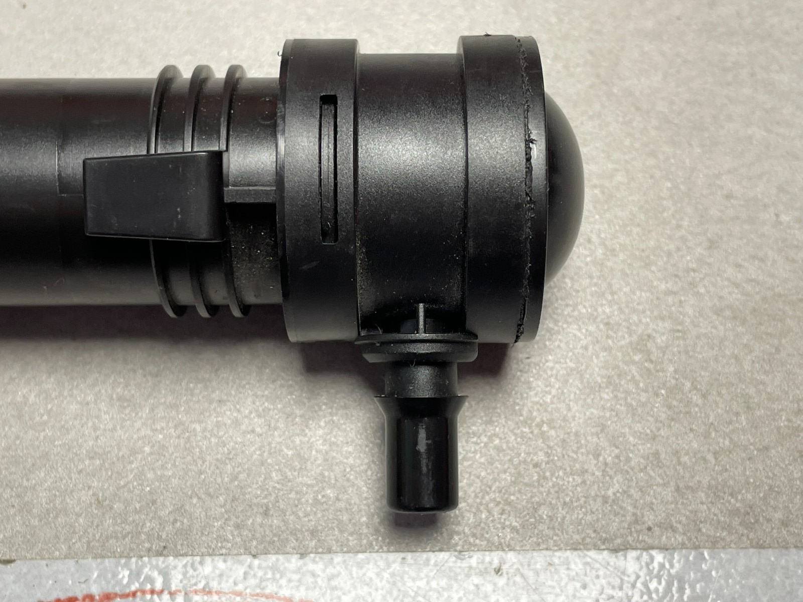 VW TOUAREG 7P HUBZYLINDER MIT DÜSENTRÄGER UND SPRITZDÜSE RECHTS 7P6955104A ORIG. - Obrázek 5