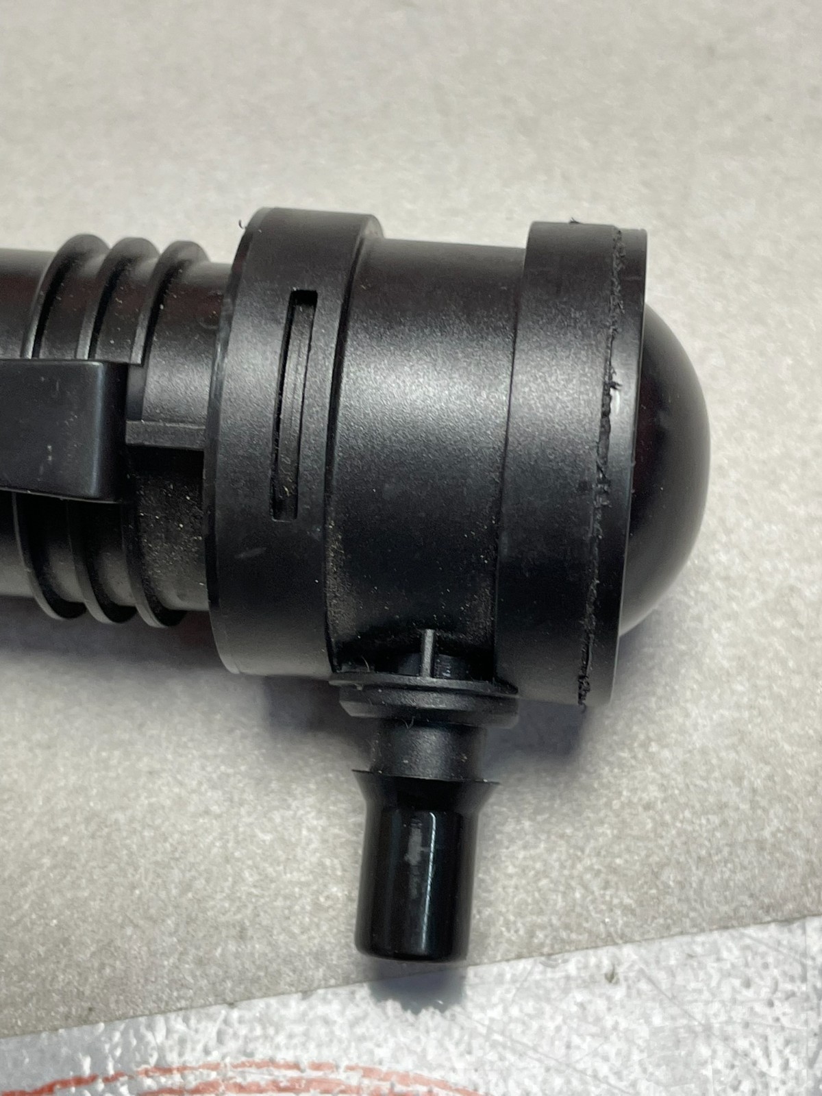 VW TOUAREG 7P HUBZYLINDER MIT DÜSENTRÄGER UND SPRITZDÜSE RECHTS 7P6955104A ORIG. - Obrázek 6